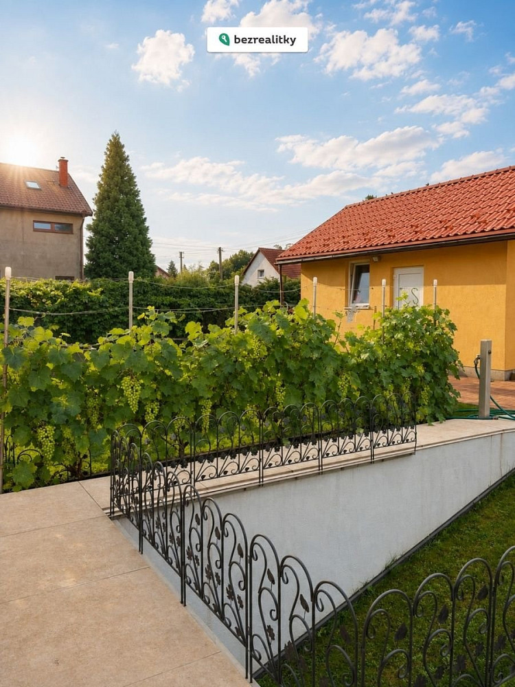 Prodej domu 254 m² s pozemkem 1 030 m² – fotografie 3