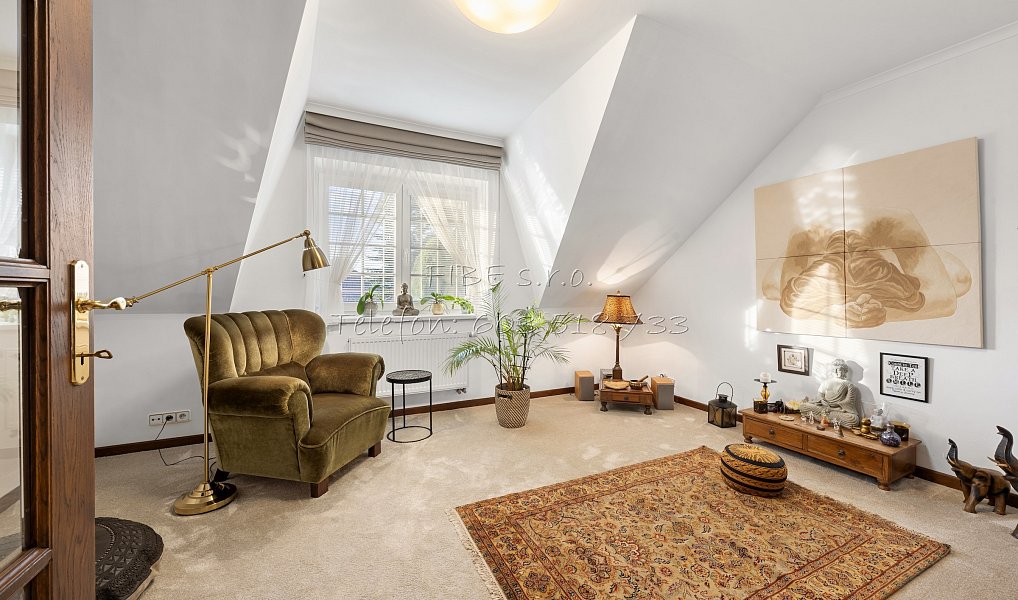 Prodej vily 458 m² s pozemkem 1 401 m², Kamenice – náhled fotky 23