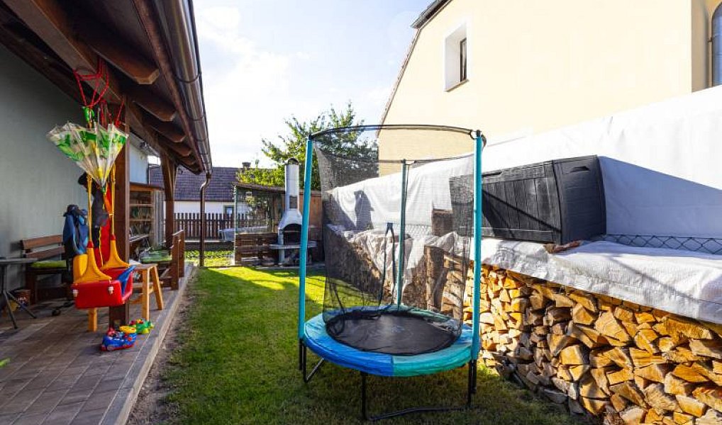 Prodej domu 180 m² s pozemkem 338 m², Lužnice – náhled fotky 26