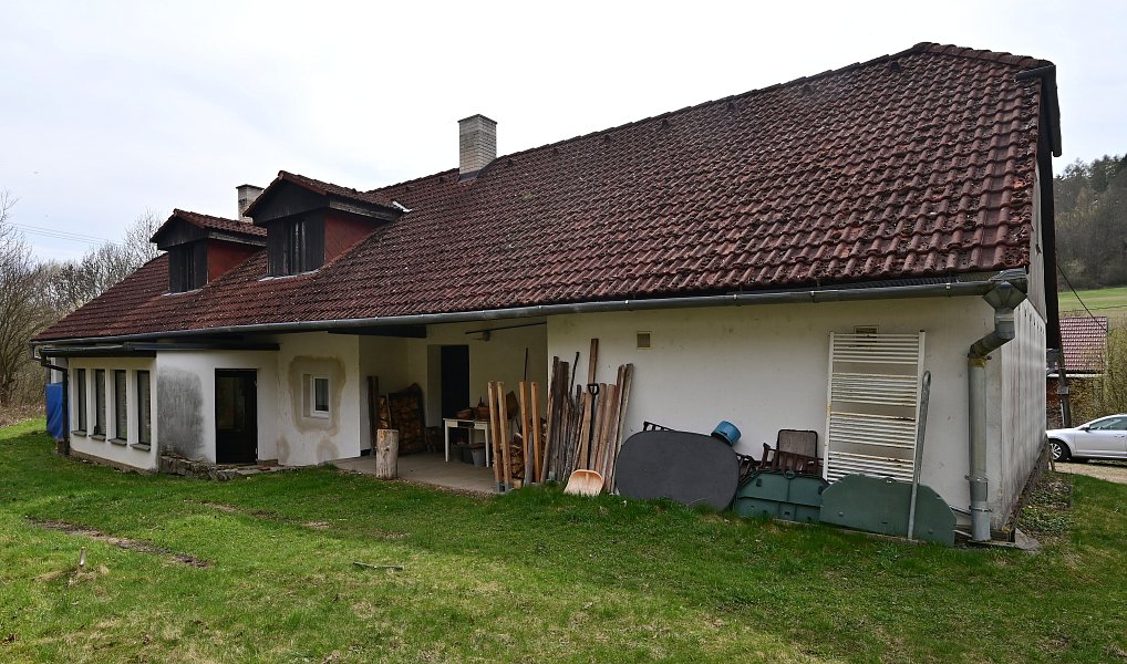 Prodej domu 291 m² s pozemkem 11 689 m², Deštná – náhled fotky 3