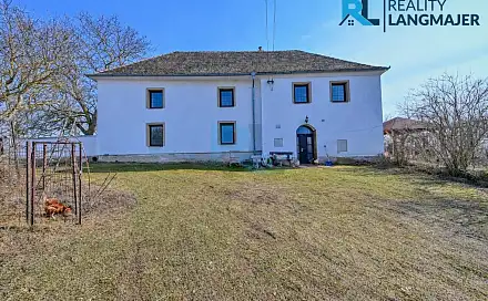 Prodej domu (jiného typu) 300 m² s pozemkem 34 120 m², Pačejov, okres Klatovy