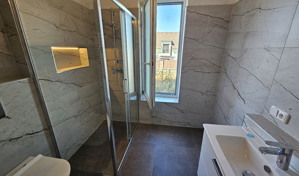 Prodej domu 135 m² s pozemkem 177 m², Stará Huť – náhled fotky 4