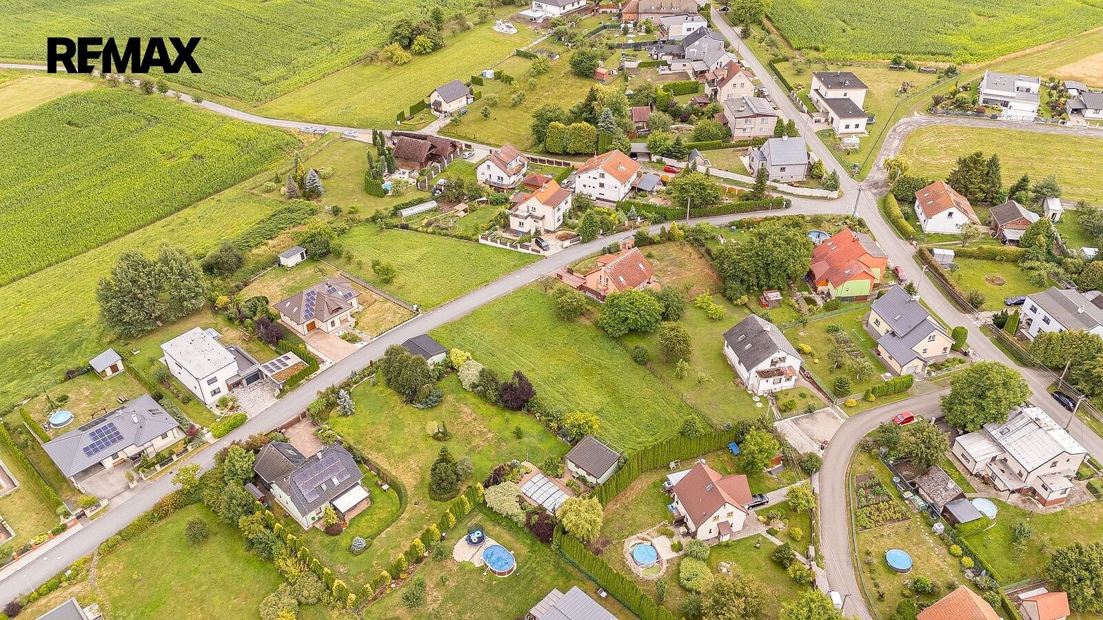 Prodej stavebního pozemku 1 376 m² – fotografie 4