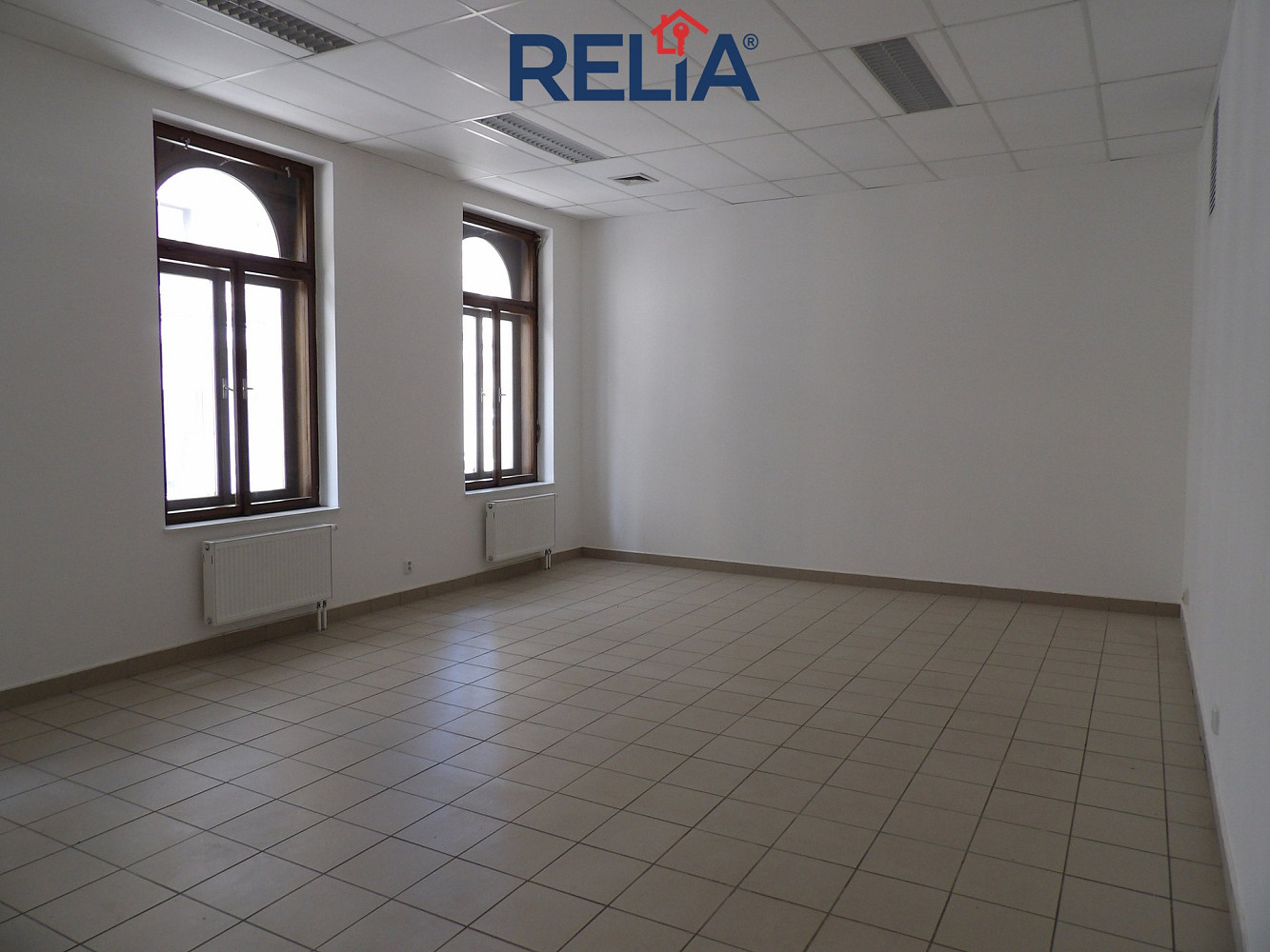 Pronájem kanceláře 45 m² - Widok 3