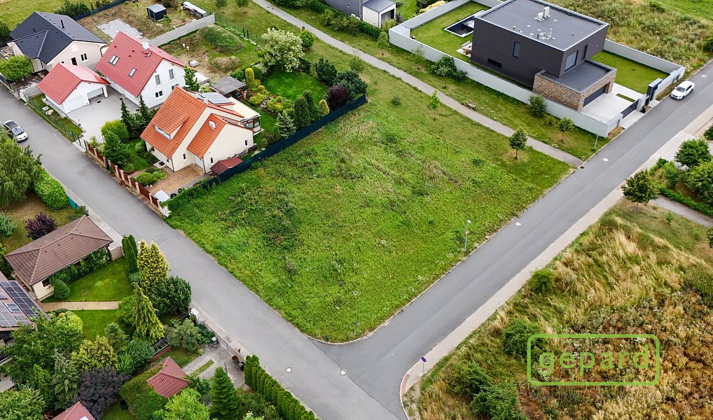 Prodej stavebního pozemku 1 196 m², Jesenice – náhled fotky 6
