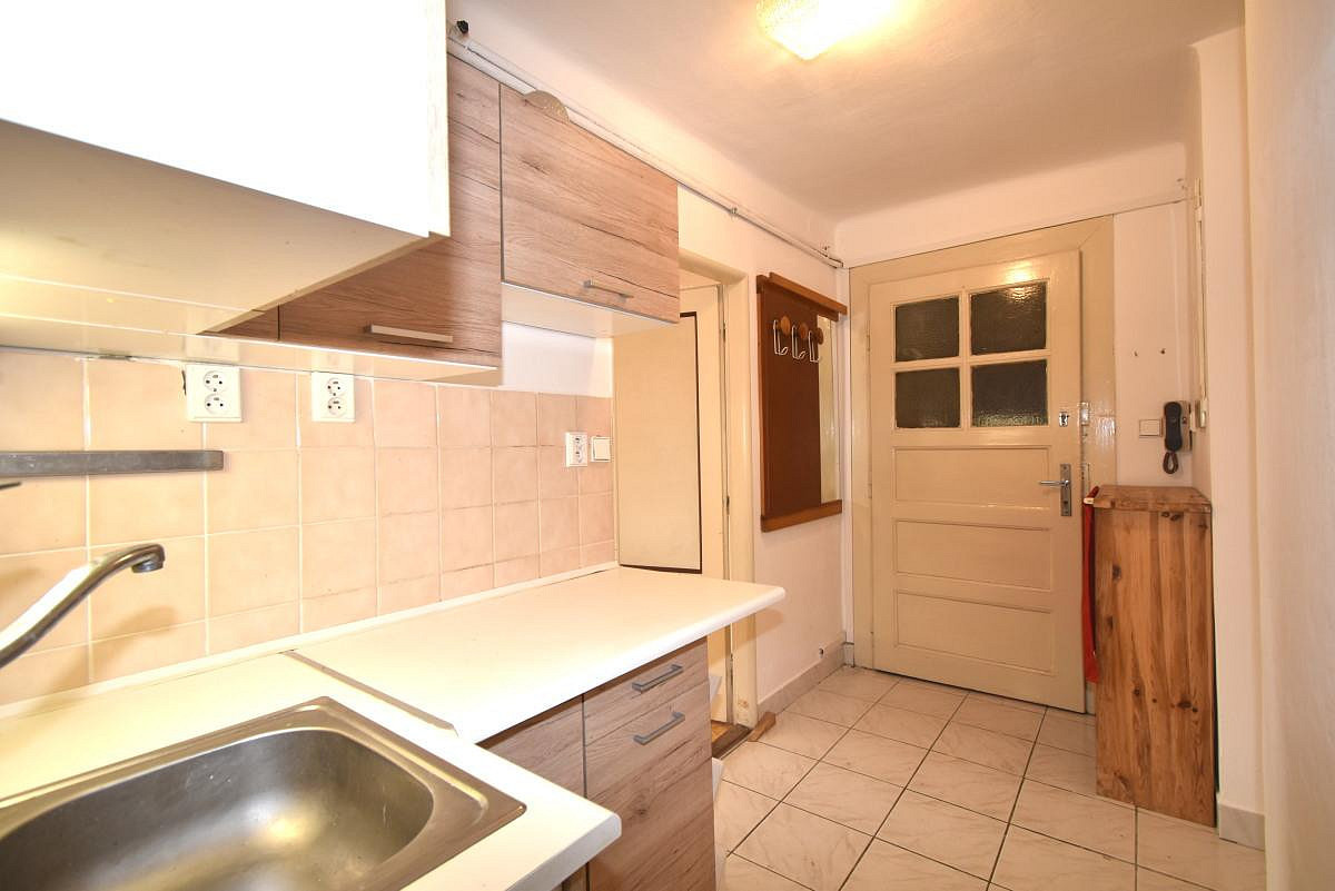 Pronájem bytu 1+kk 36 m² – fotografie 4