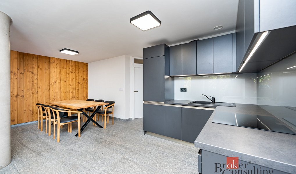 Prodej domu 214 m² s pozemkem 350 m², Trutnov – náhled fotky 14