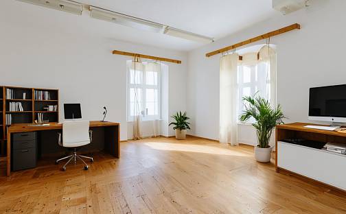 Pronájem kanceláře 26 m², Náměstí, Mikulov, okres Břeclav