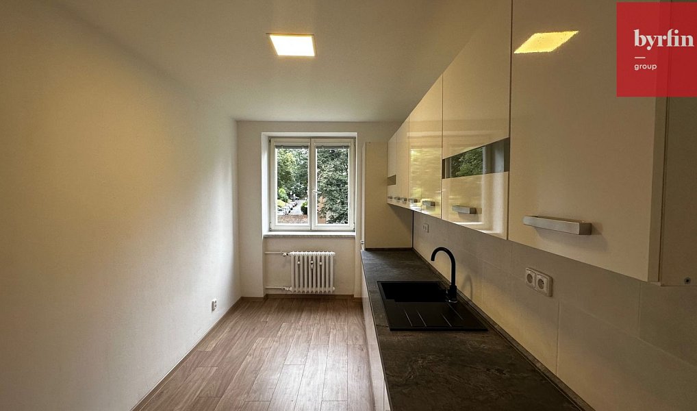 Pronájem bytu 2+1 65 m², Opava – náhled fotky 2