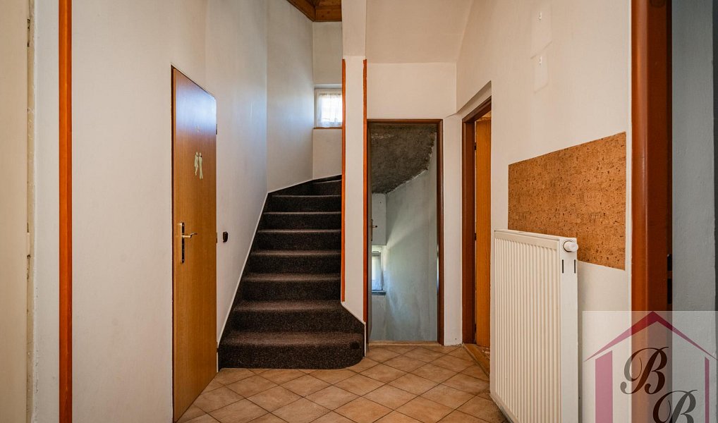 Prodej domu 219 m² s pozemkem 445 m², Dobrovice – náhled fotky 26