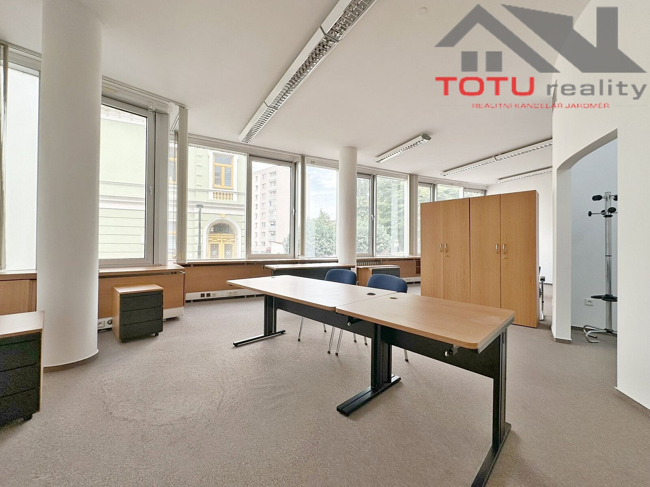 Pronájem kanceláře 71 m² – fotografie 3