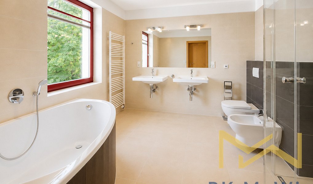 Pronájem domu 350 m² s pozemkem 330 m², Praha – náhled fotky 9