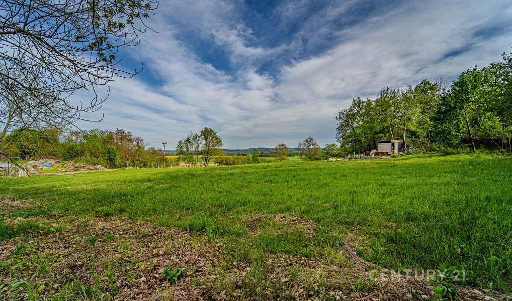 Prodej stavebního pozemku 5 679 m², Vysoký Chlumec – náhled fotky 7