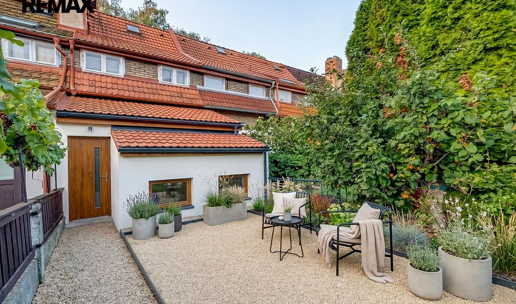 Prodej domu 100 m² s pozemkem 74 m², Praha – náhled fotky 9