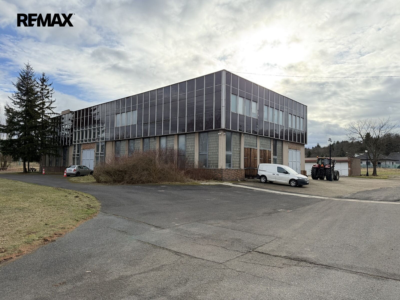 Pronájem skladovacích prostor 410 m²