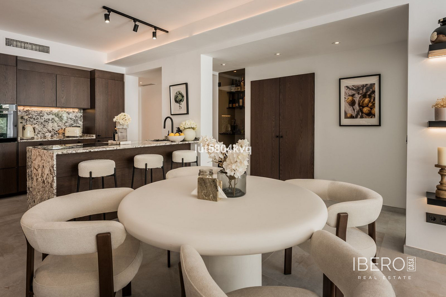 Prodej bytu 4+kk 101 m² — photo 3