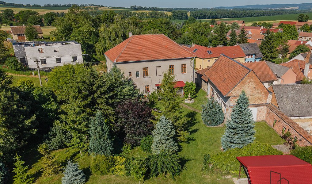 Prodej domu 292 m² s pozemkem 1 719 m², Kučerov – náhled fotky 33
