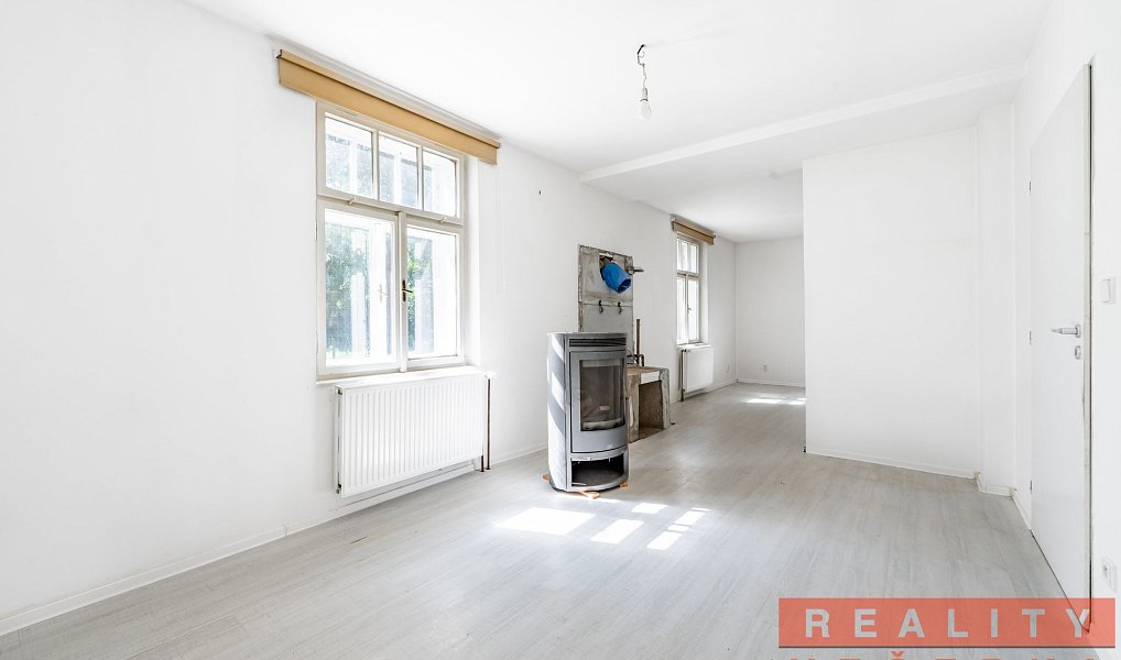 Prodej domu 80 m² s pozemkem 1 042 m², Osek – náhled fotky 7