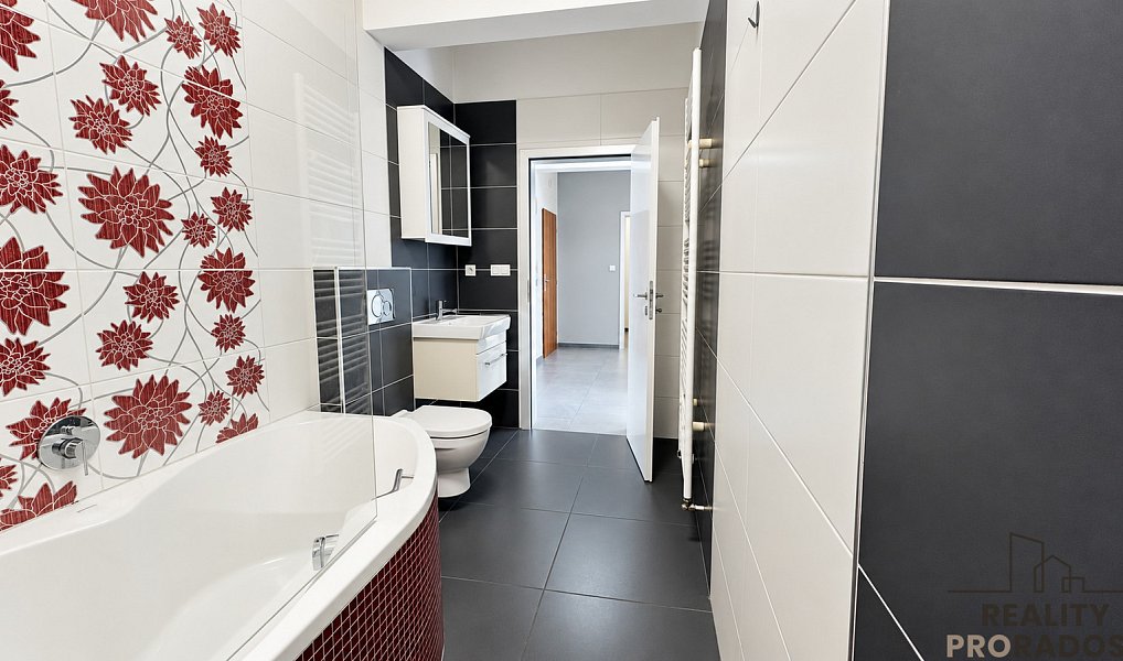 Pronájem bytu 2+kk 55 m², Hodonín – náhled fotky 10