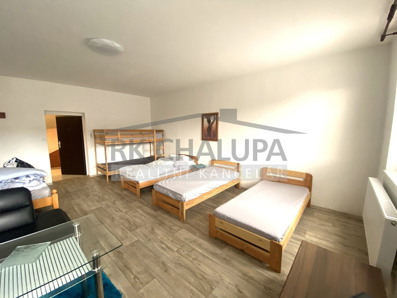 Prodej ubytovacího objektu 900 m² – fotografie 2