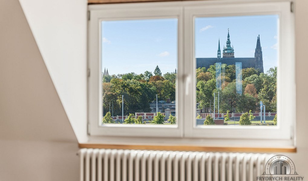 Pronájem bytu 5+1 160 m², Praha – náhled fotky 17