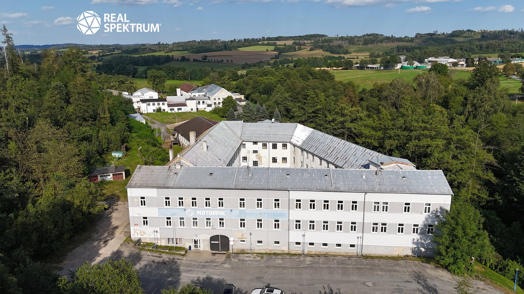 Prodej výrobních prostor 10 000 m² – fotografie 3