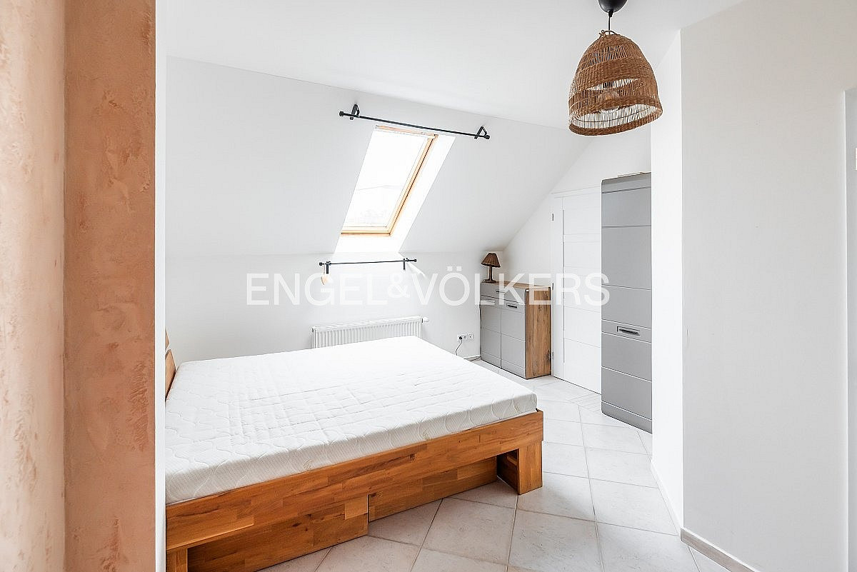 Pronájem bytu 3+kk 90 m² — photo 3