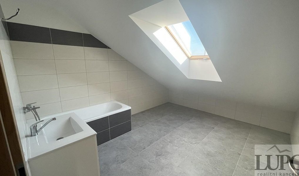 Prodej domu 128 m² s pozemkem 400 m², Postřižín – náhled fotky 12