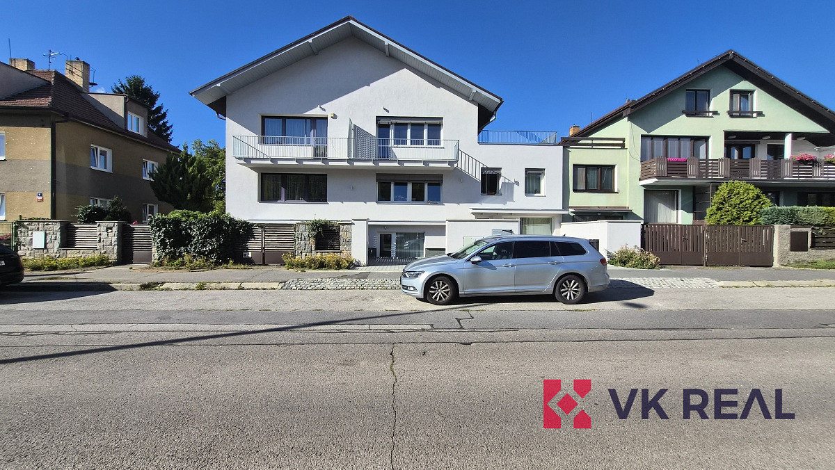Pronájem obchodních prostor 70 m²