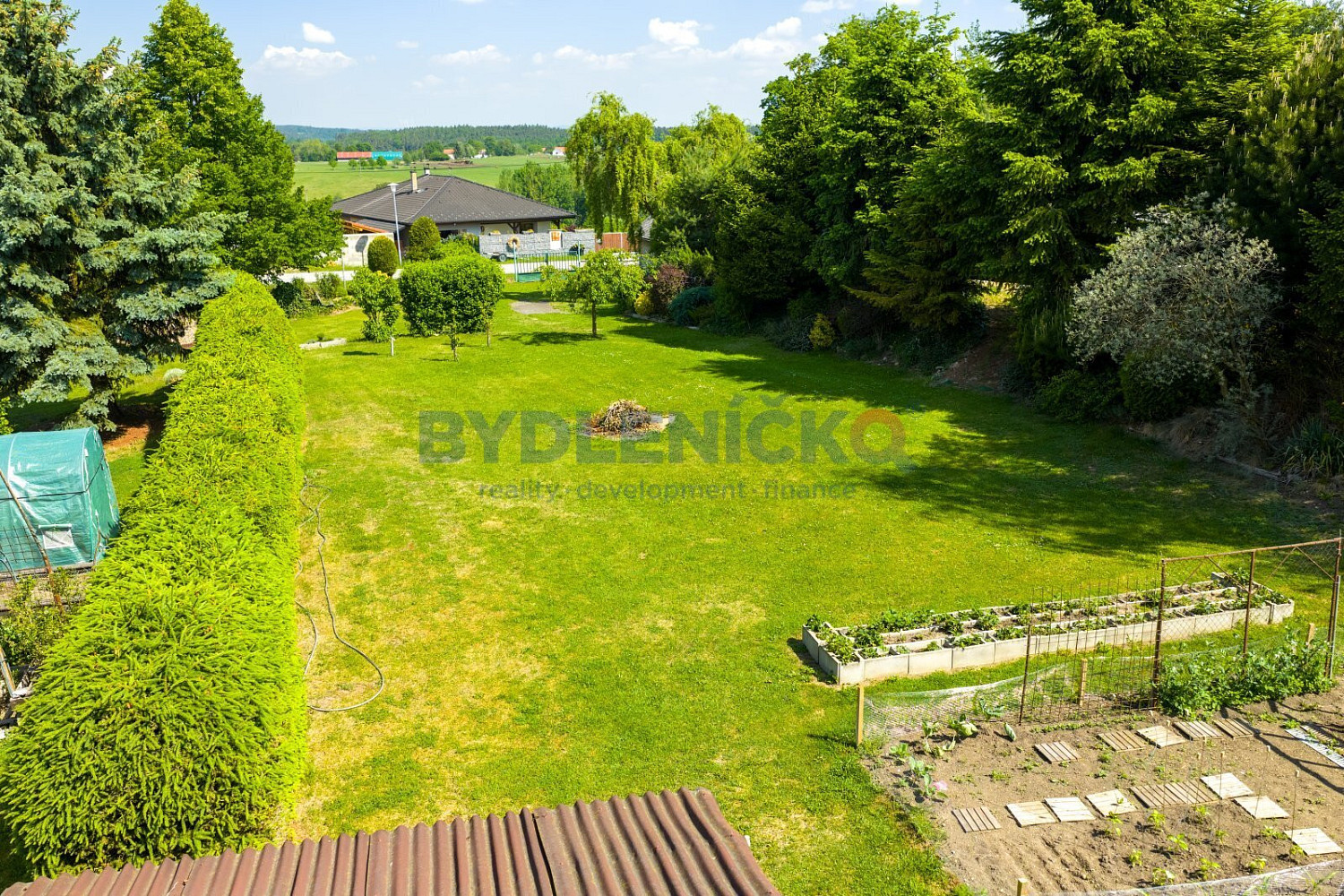 Prodej stavebního pozemku 1 268 m²