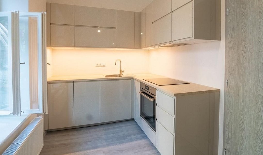 Prodej bytu 2+kk 49 m², Praha – náhled fotky 2