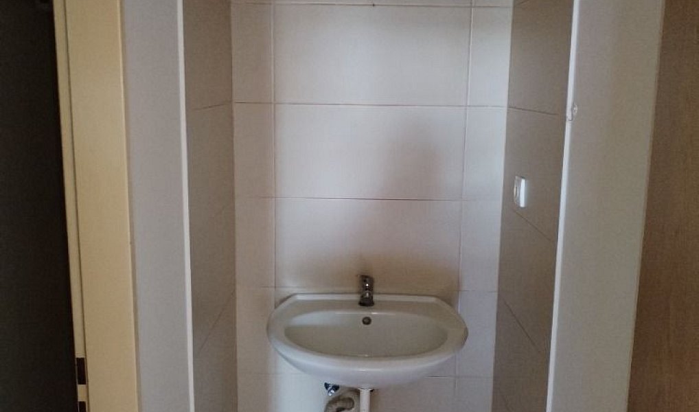 Pronájem bytu 1+kk 19 m², Ústí nad Labem – náhled fotky 3