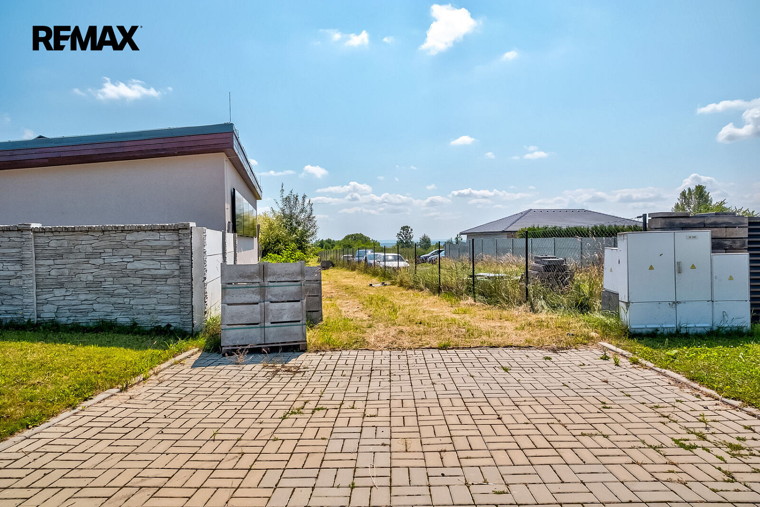 Prodej stavebního pozemku 1 300 m² – fotografie 3