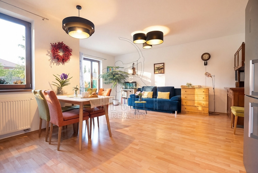 Prodej domu 130 m² s pozemkem 261 m² — photo 2