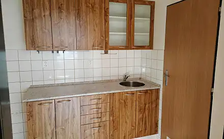 Pronájem bytu 1+kk 38 m², Sladkovského, Pardubice - Zelené Předměstí