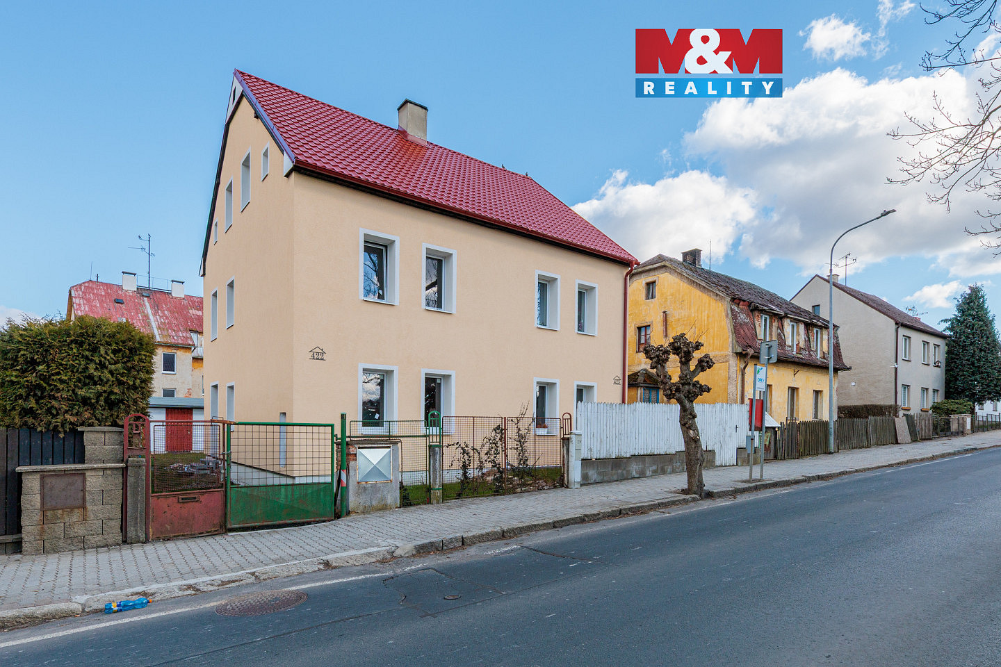 Prodej nájemního domu, činžáku 192 m²