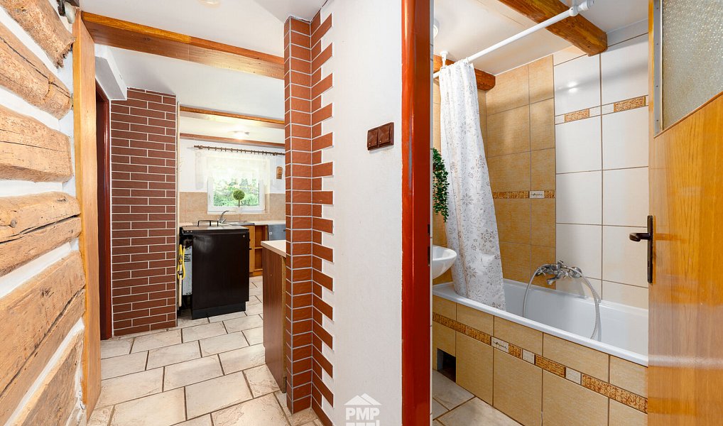 Prodej domu 257 m² s pozemkem 1 893 m², Svratouch – náhled fotky 12