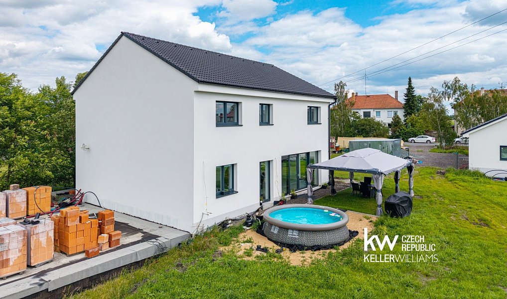 Prodej domu 212 m² s pozemkem 1 982 m², Choťánky – náhled fotky 12