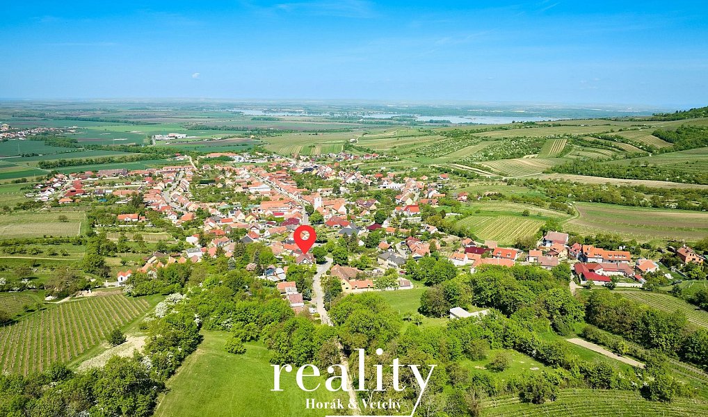 Prodej ubytovacího objektu 205 m², Perná – náhled fotky 33