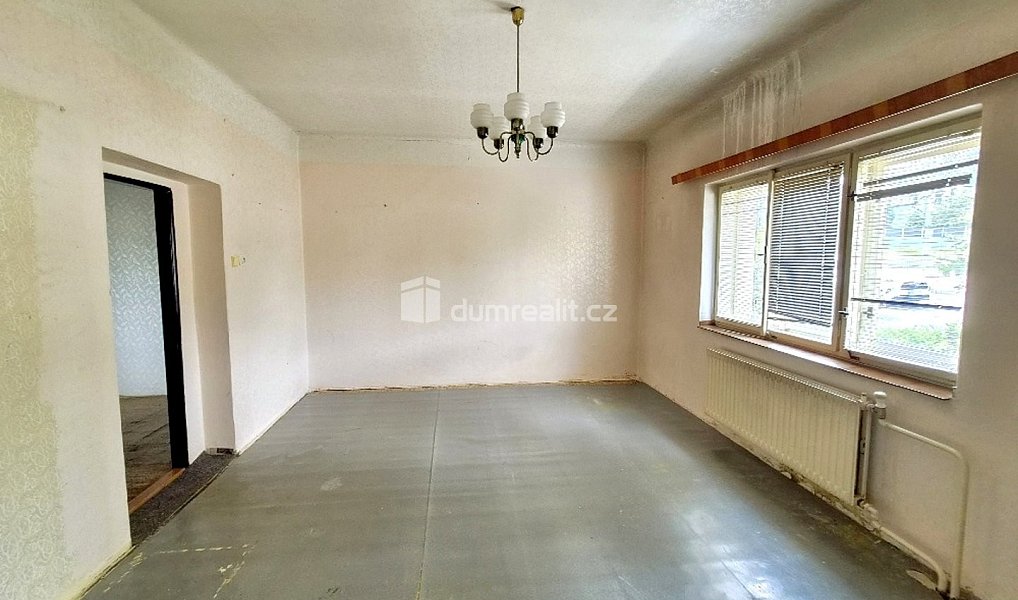 Prodej domu 200 m² s pozemkem 320 m², Plzeň – náhled fotky 2