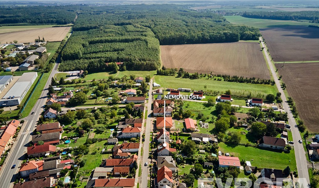 Prodej domu 150 m² s pozemkem 1 131 m², Lovčice – náhled fotky 8
