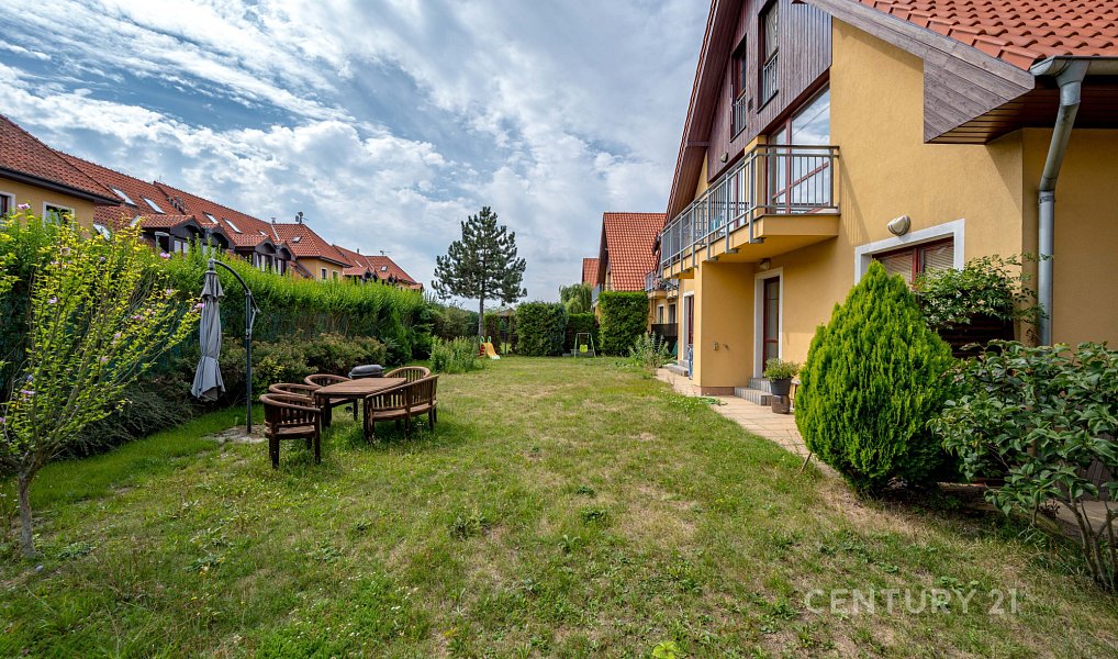 Prodej bytu 2+kk 45 m², Jesenice – náhled fotky 17