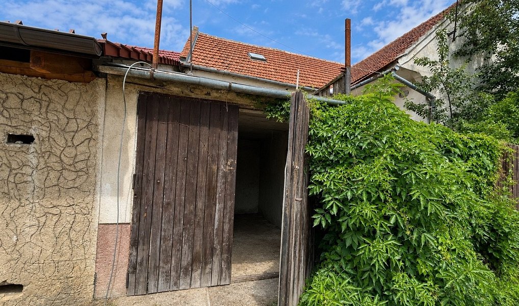 Pronájem bytu 3+kk, 65 m2 v rodinném domě - Dešov — foto 4