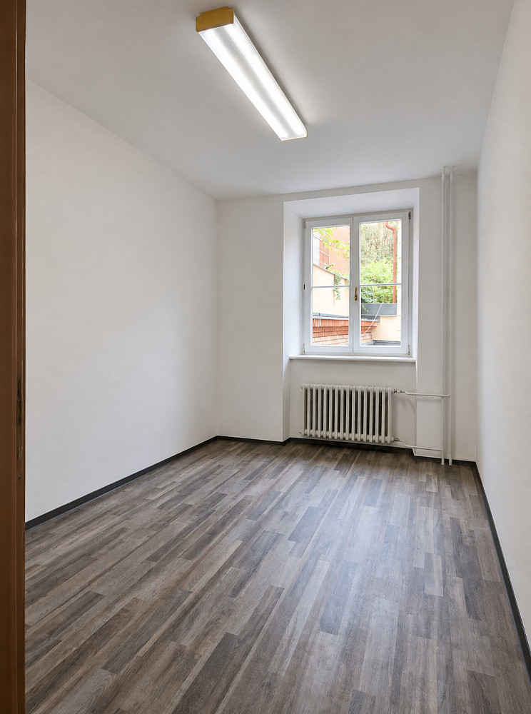 Pronájem kanceláře 65 m² – fotografie 3