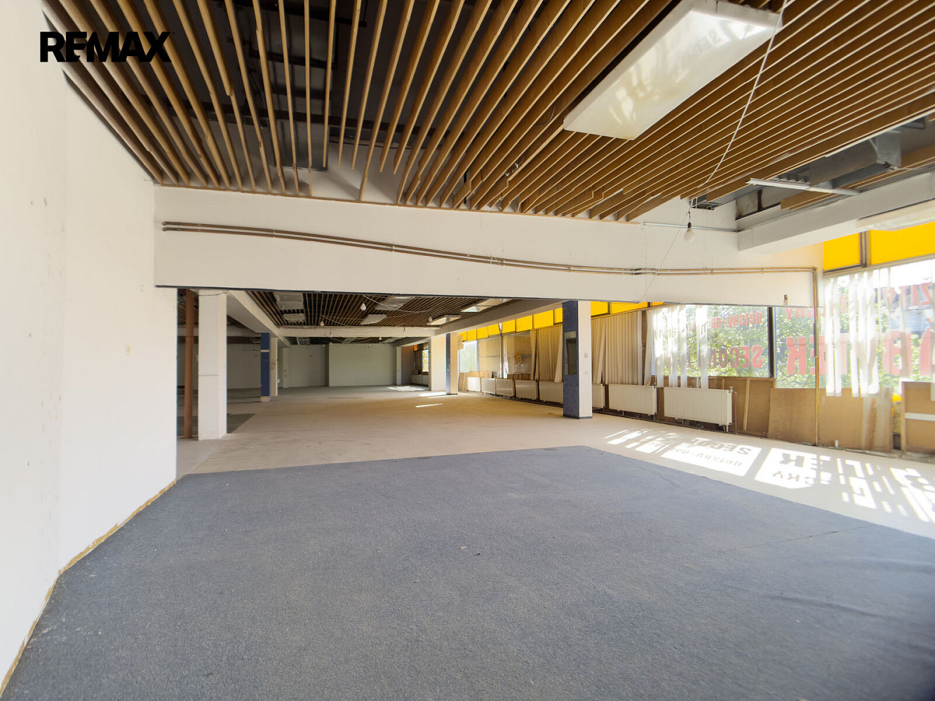 Pronájem obchodních prostor 460 m² – fotografie 3