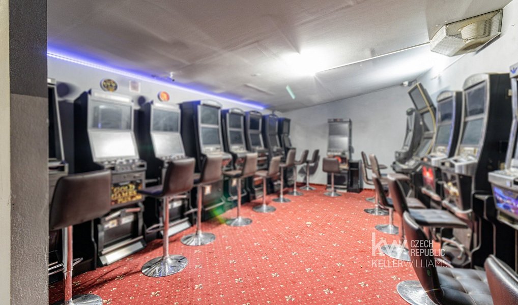Prodej bytu 4+1 471 m², Nové Strašecí – náhled fotky 35