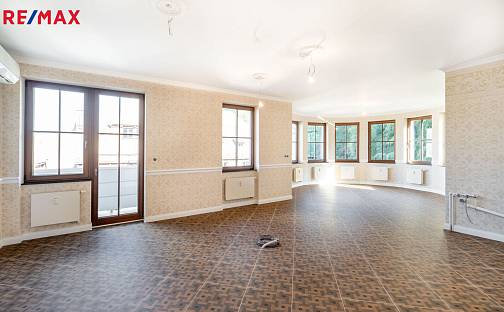 Prodej bytu 3+kk 131 m², Svahová, Karlovy Vary