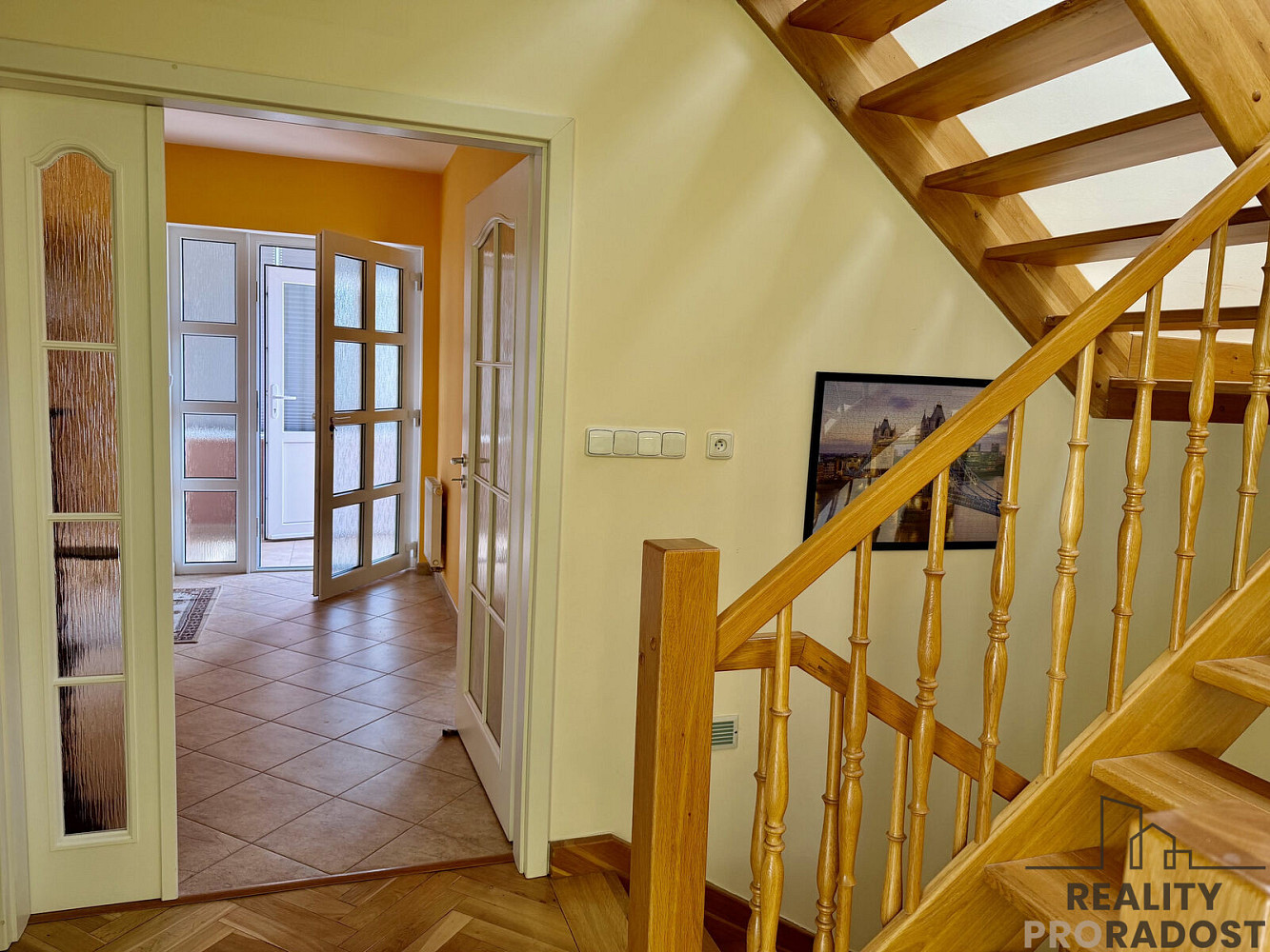 Prodej domu 162 m² s pozemkem 261 m² – fotografie 2