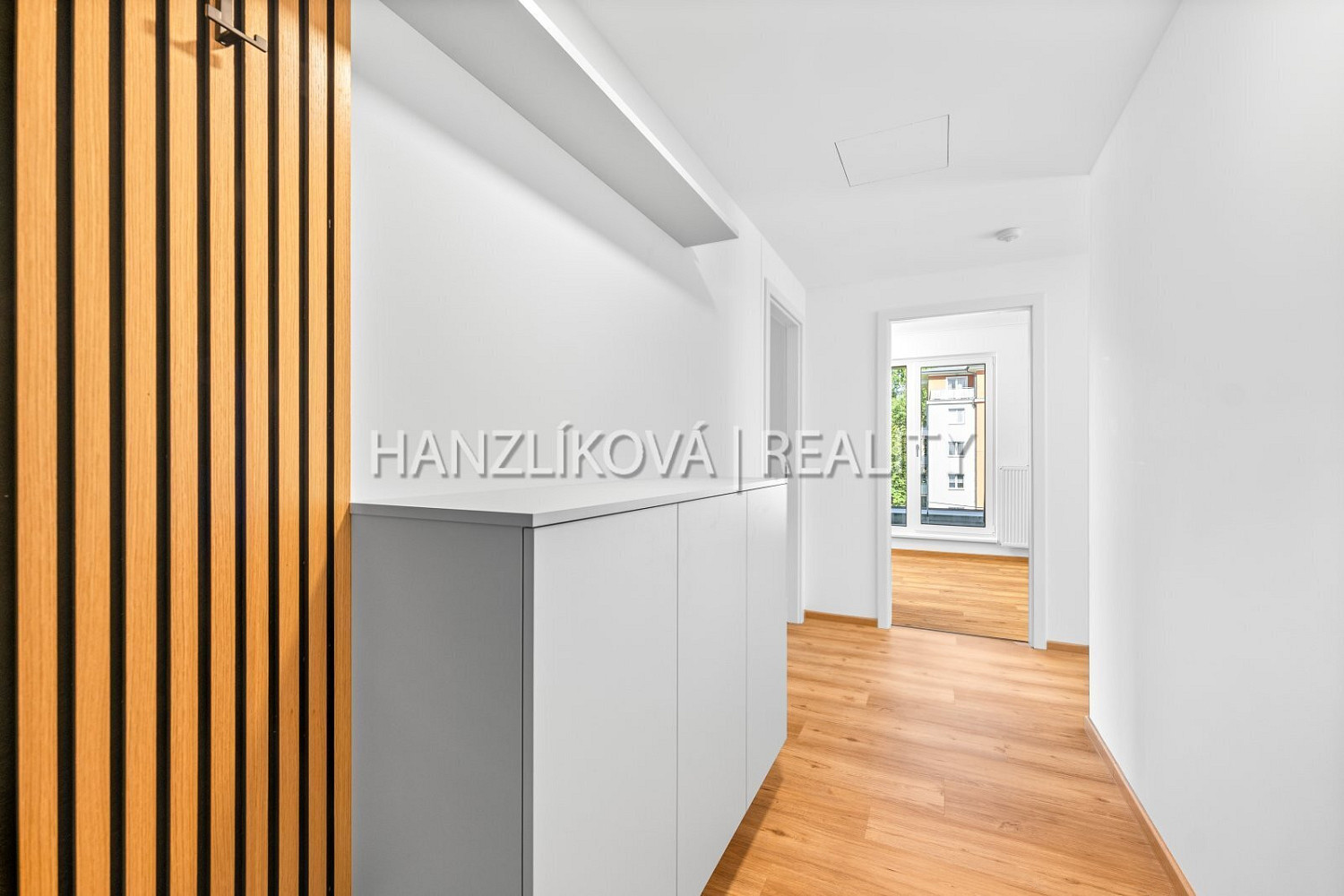 Pronájem bytu 3+kk 75 m² — photo 3
