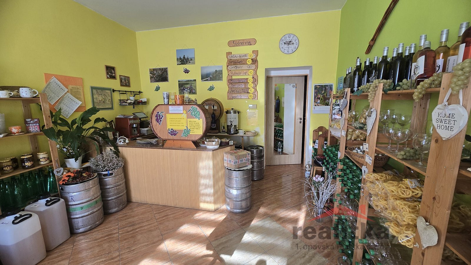 Prodej obchodních prostor 37 m² – fotografie 3